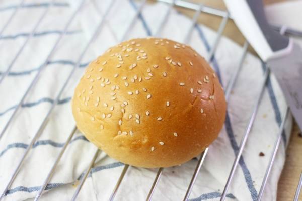 Pain à hamburger classique - Rachel's Cake
