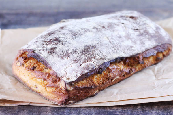 Pain au miel, et noisettes de Seine-et-Marne - Le Fournil Briard